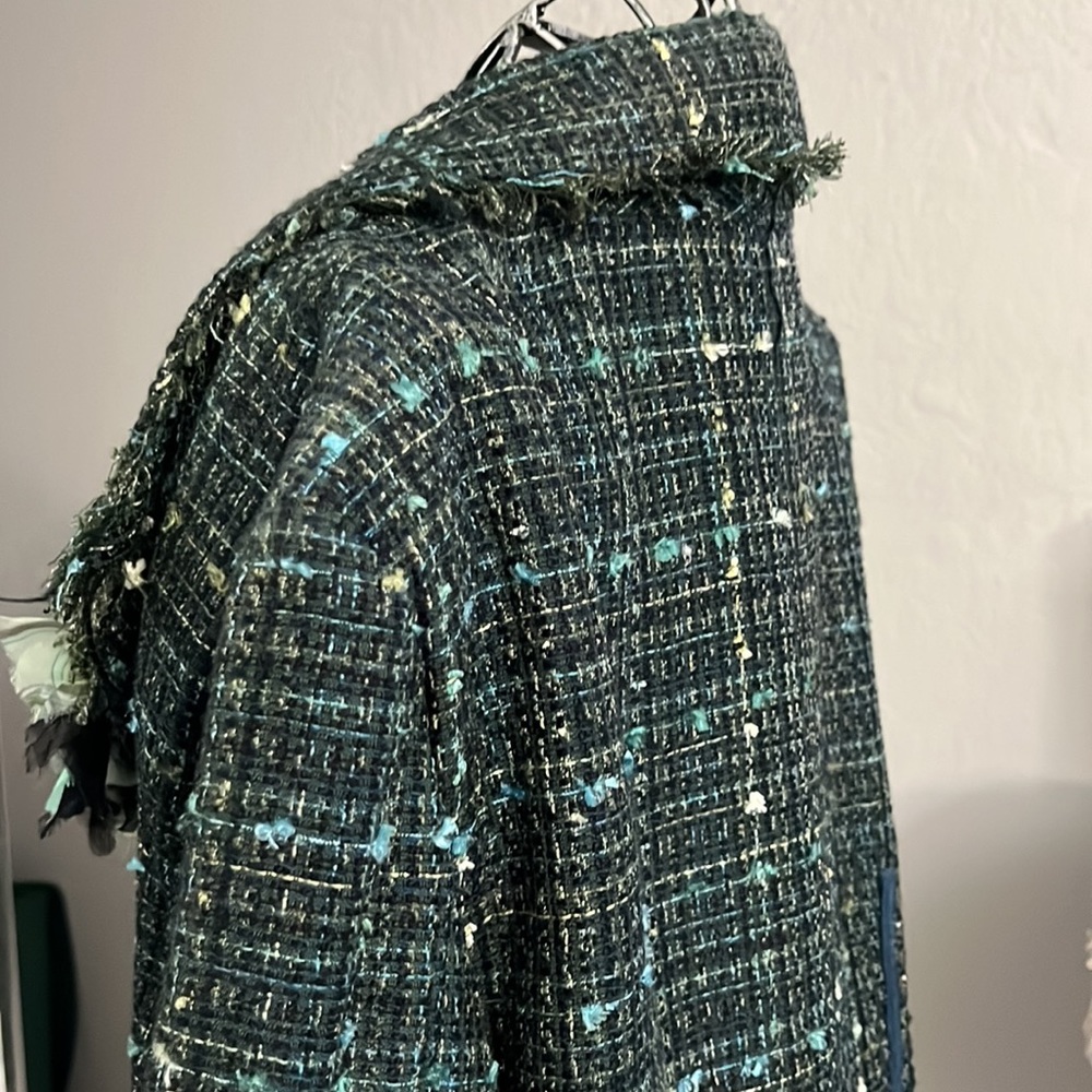 Coat - Picture 3 of 4